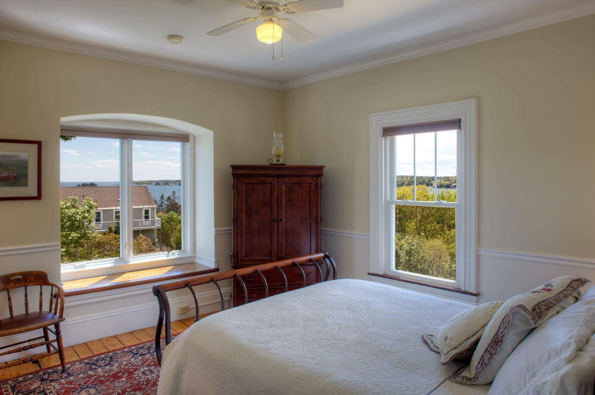 Harbor House Boothbay Harbor